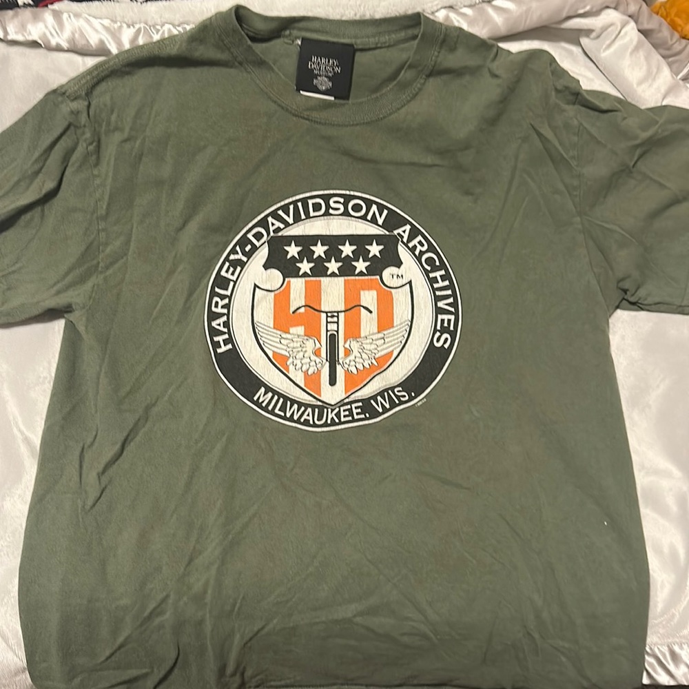 Men’s large Harley Davidson vintage t shirt !